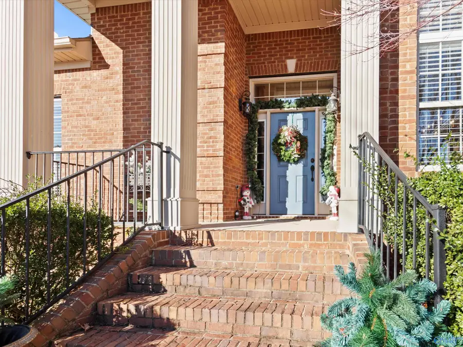 7102 Lost Pond Circle Se, Owens Cross Roads, AL 35763 - Image #3