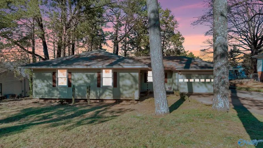 5009 Rickwood Court Nw, Huntsville, AL 35810 - Image #2