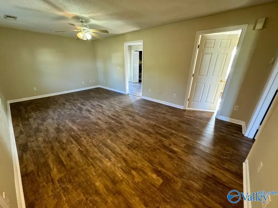 306 Rock Street Se, Hartselle, AL 35640 - Image #2