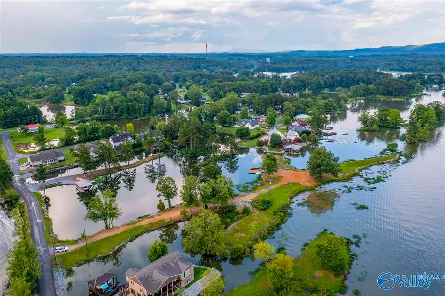 0.69 Acres +/- Camden Cove Lane, Gadsden, AL 35903 - #2