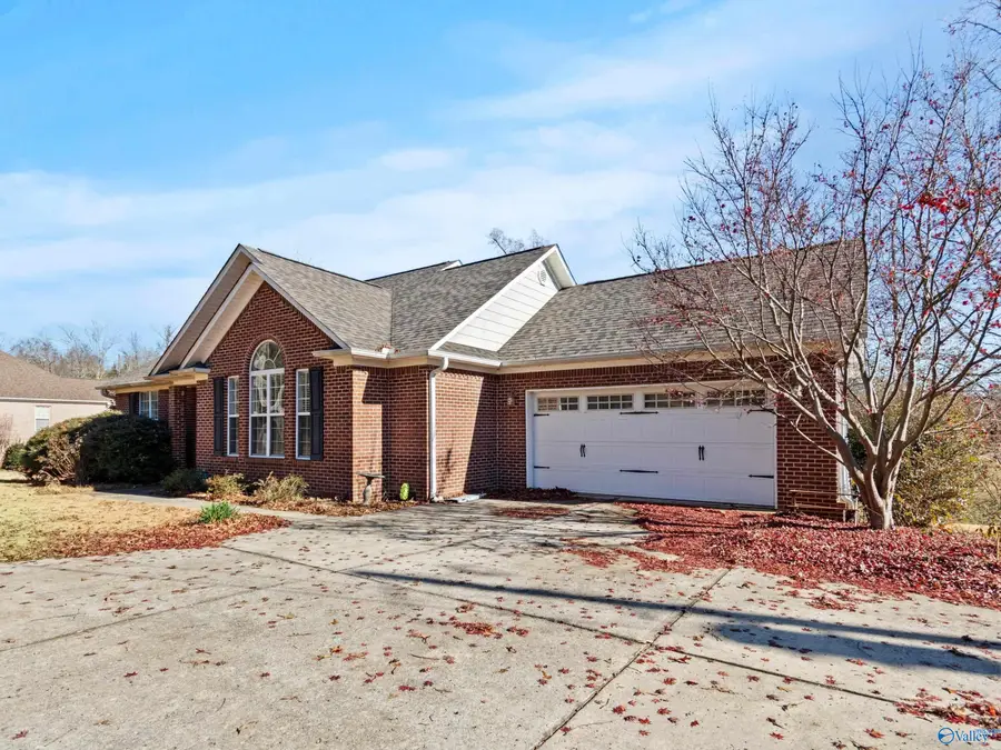 50 Pendleton Drive, Guntersville, AL 35976 - Image #3