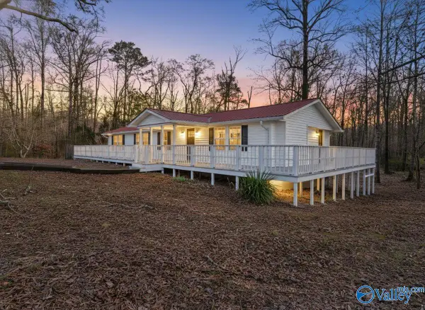 458 County Road 101, Scottsboro, AL 35768