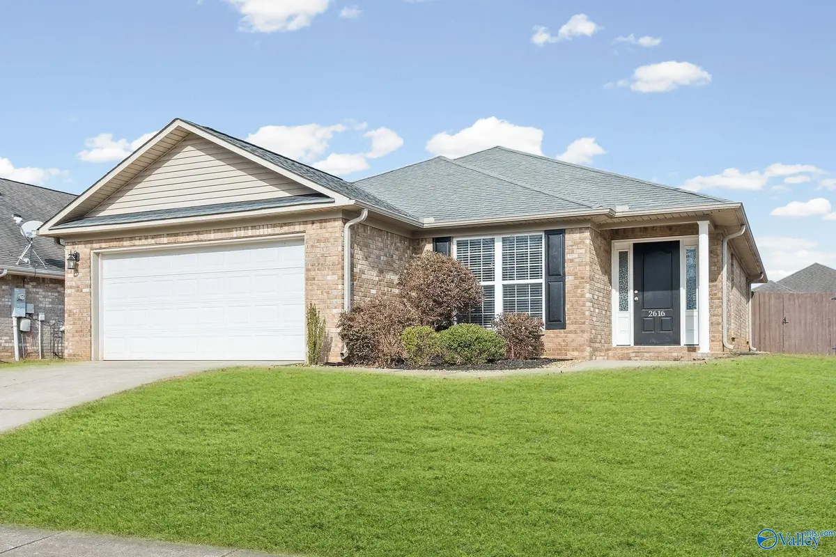 2616 Slate Drive Sw, Huntsville, AL 35803 - Image #1