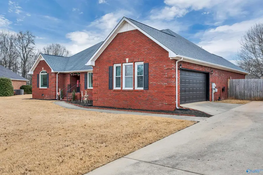 221 Darsey Court, Meridianville, AL 35759 - Image #2