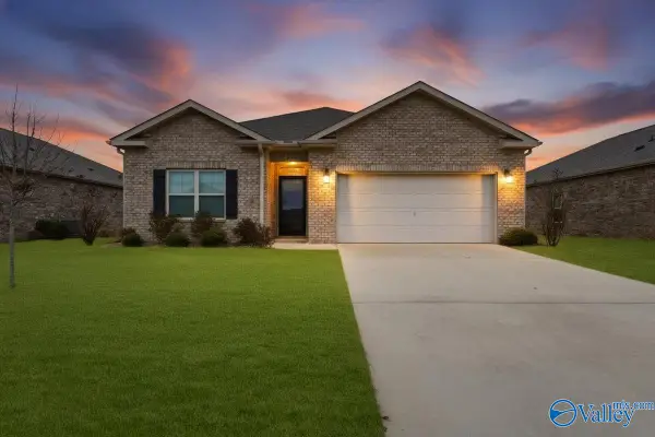 16205 Glenncrest Lane, Harvest, AL 35749