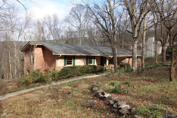 1707 Mountainbrook Drive Se, Huntsville, AL 35801