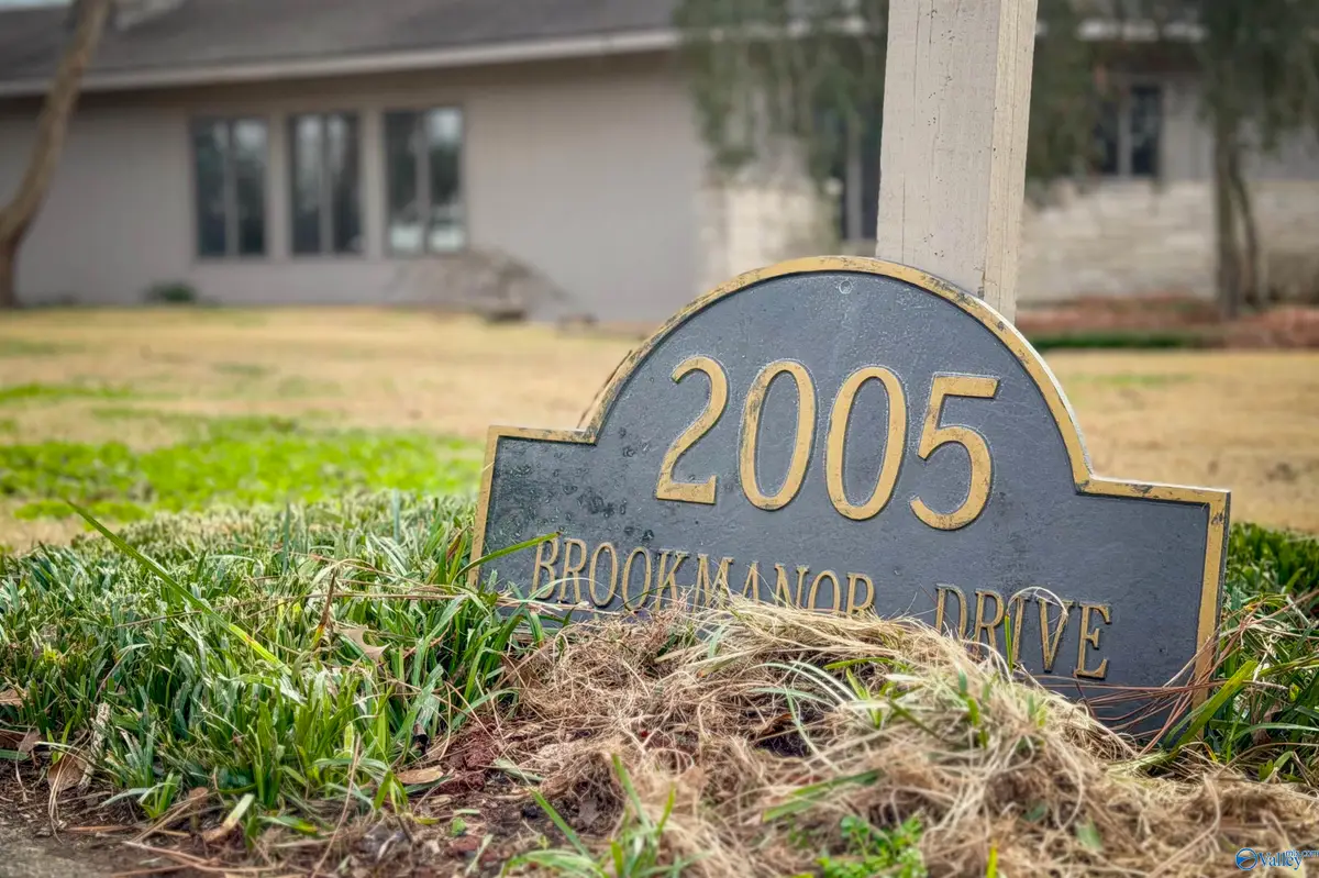 2005 Brookmanor Drive, Decatur, AL 35601 - Image #1