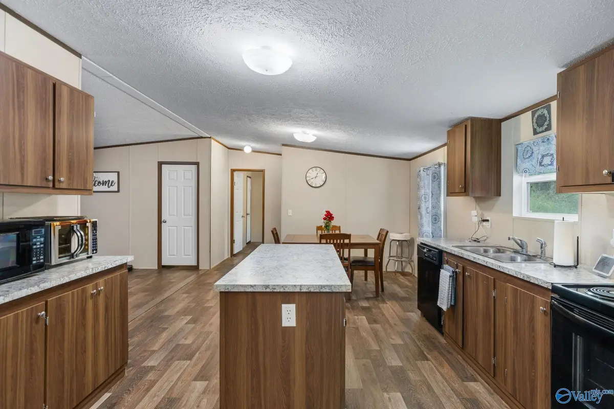 203 Bainbridge Loop, Muscle Shoals, AL 35661 - Image #1