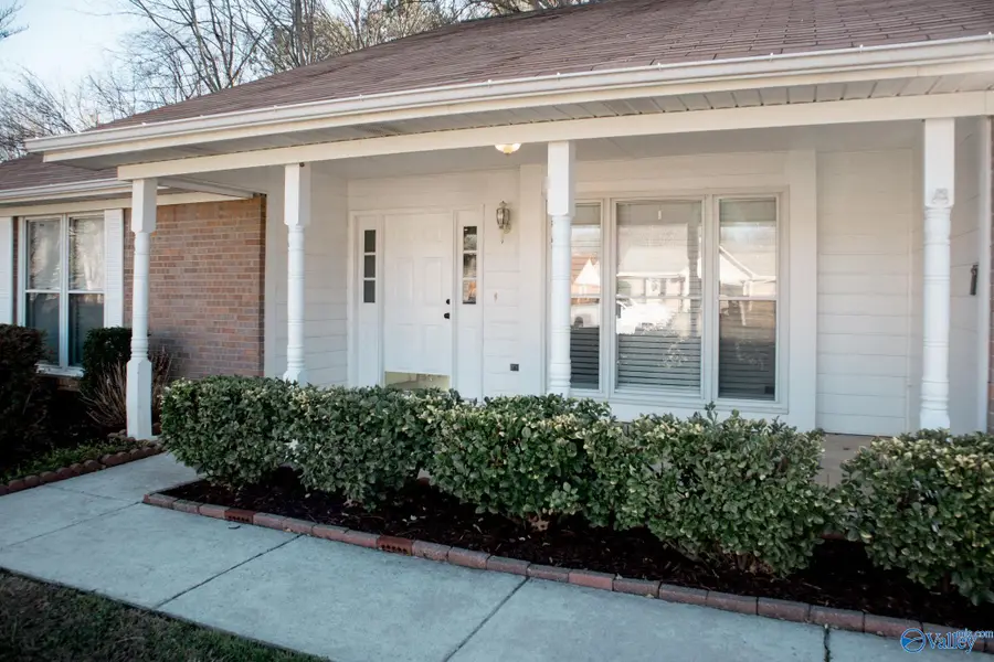 1048 SE Branscomb Circle Se, Huntsville, AL 35803 - Image #3