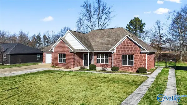 160 Shaw Street, Albertville, AL 35950