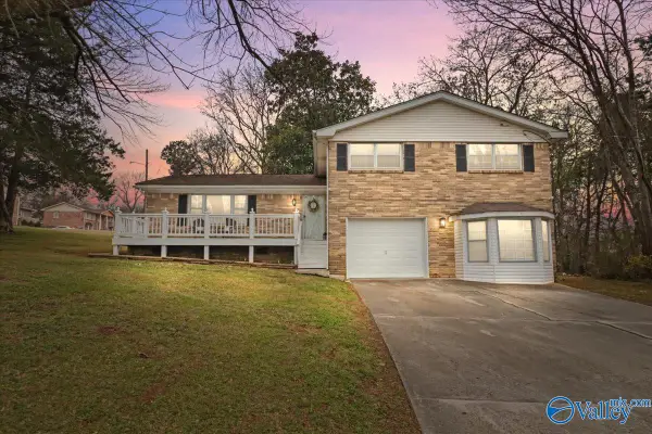 3129 Millbrook Drive Nw, Huntsville, AL 35810