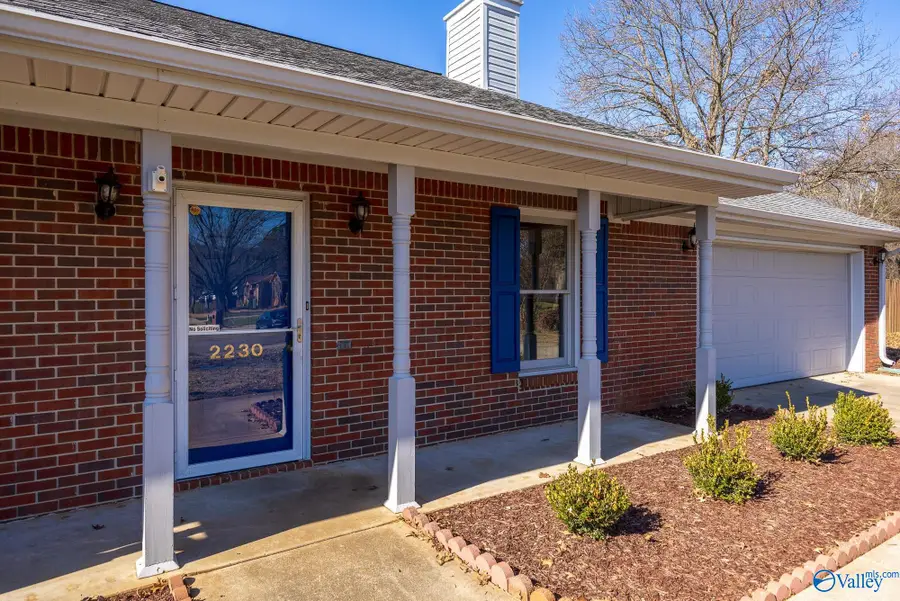 2230 Cecille Drive Sw, Huntsville, AL 35803 - Image #2