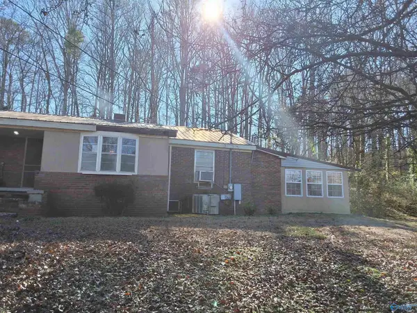 105 Pine Street, Piedmont, AL 36272