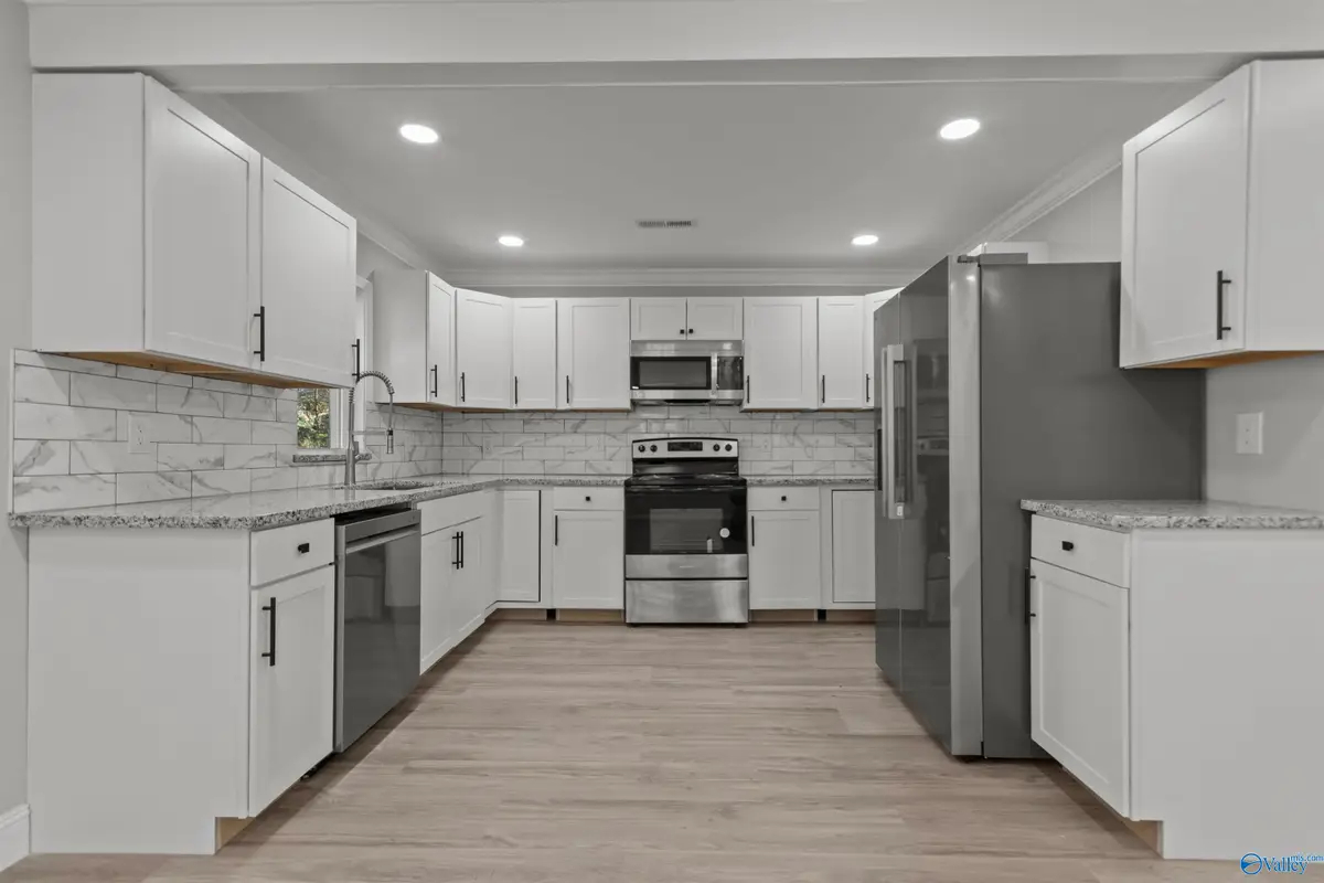 606 7th Avenue Sw, Decatur, AL 35601 - Image #1