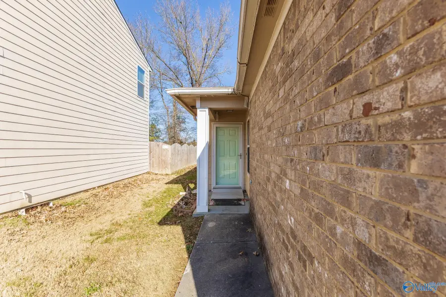 163 Sedgewick Drive, Owens Cross Roads, AL 35763 - Image #2