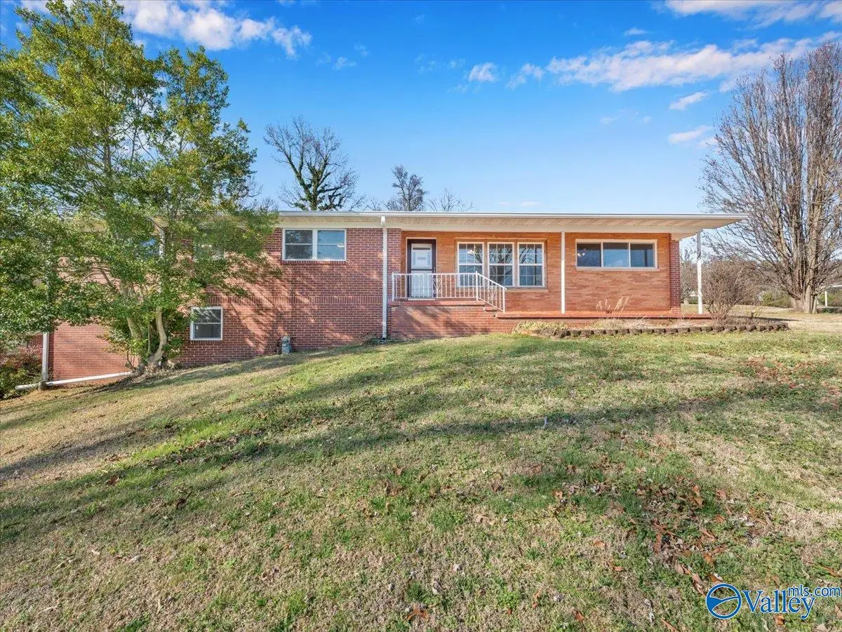 2212 Alabama Avenue Nw, Fort Payne, AL 35967 - Image #1