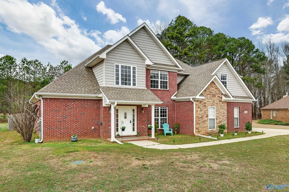 218 Harvest Ridge Drive, Harvest, AL 35749 - Image #1