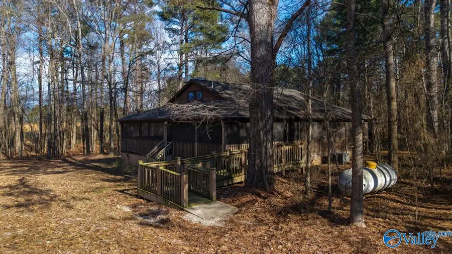 2073 County Road 213, Florence, AL 35633 - Image #2