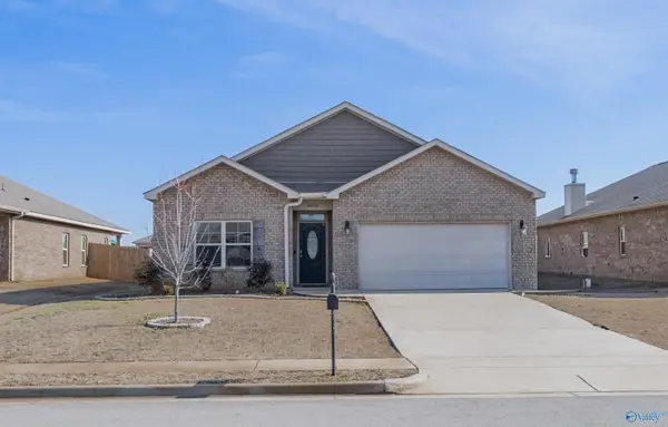 16008 Glenncrest Lane, Harvest, AL 35749