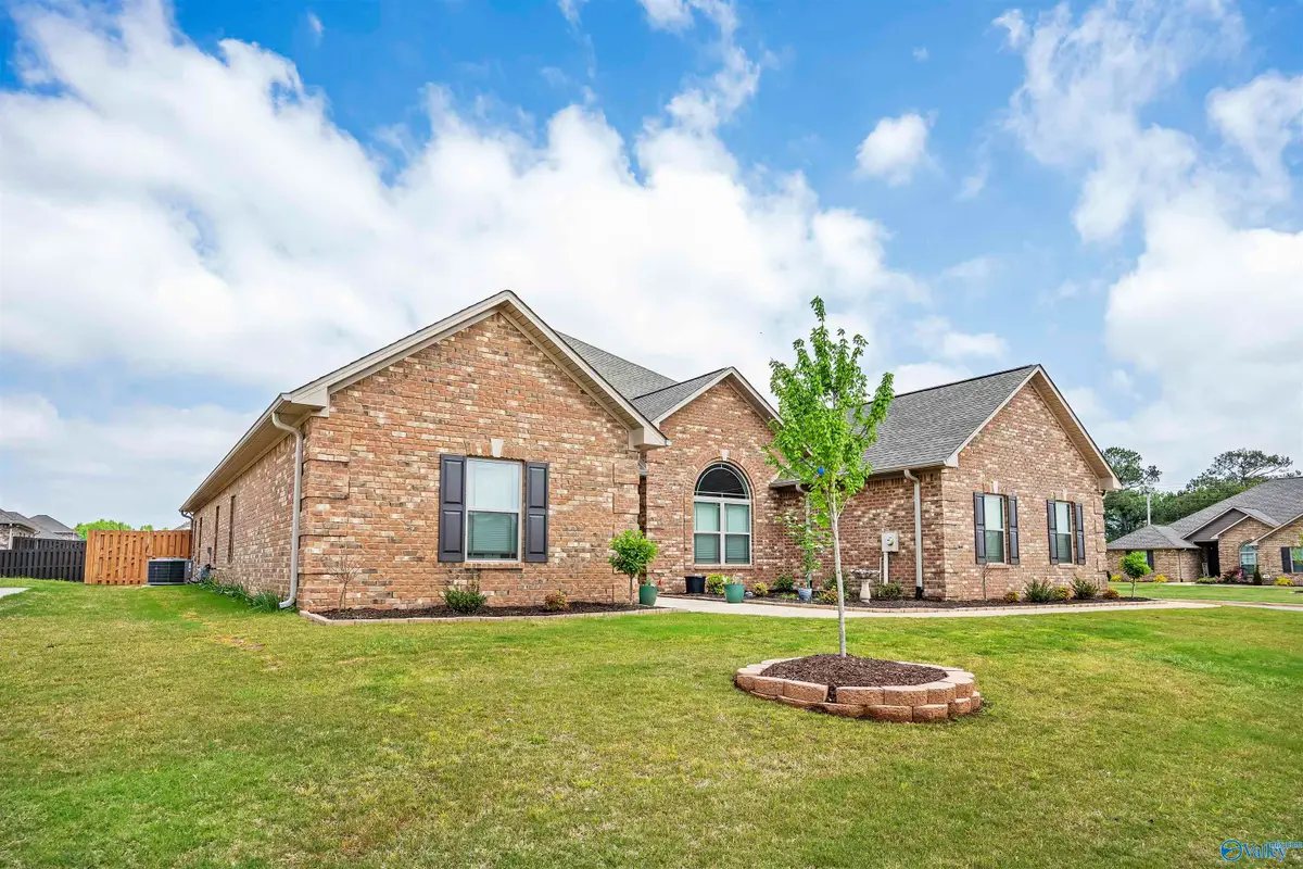 26439 Birkshire Lane, Athens, AL 35613 - Image #1