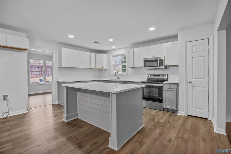 8010 Navios Drive, Huntsville, AL 35802 - Image #3