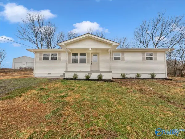 76 8th Street, Sylvania, AL 35988