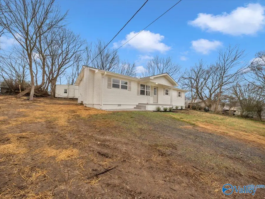 76 8th Street, Sylvania, AL 35988 - Image #2