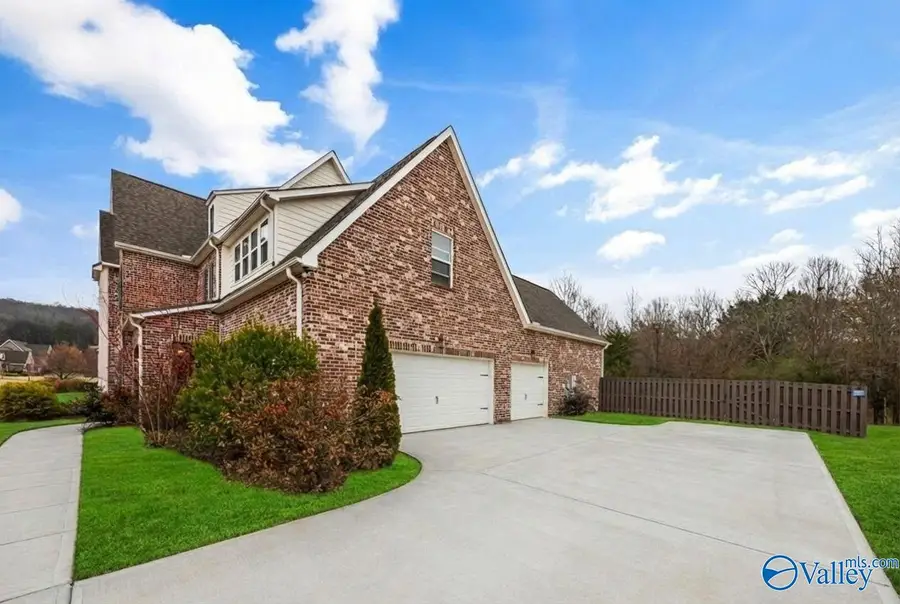 2842 Natures Cove Drive, Owens Cross Roads, AL 35763 - Image #2