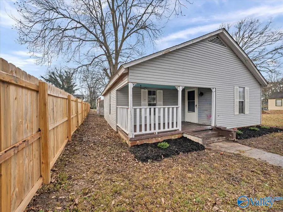 410 Oshaughnessy Avenue Ne, Huntsville, AL 35801 - Image #2