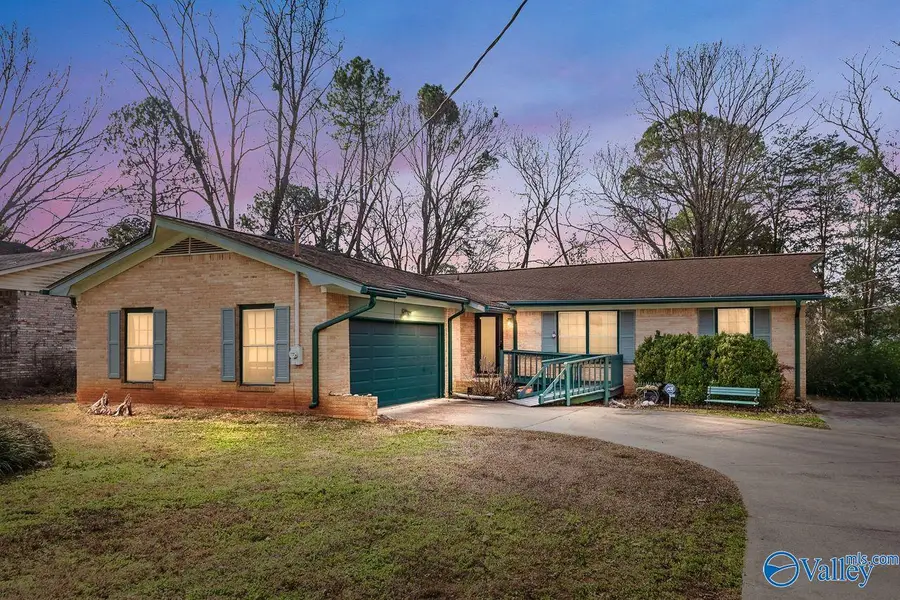 11206 Dellcrest Drive Se, Huntsville, AL 35803 - Image #2