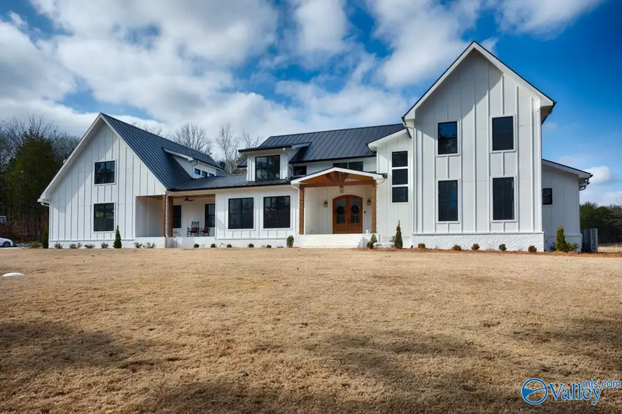 124 Cedar Trace Drive, Hartselle, AL 35640 - Image #2