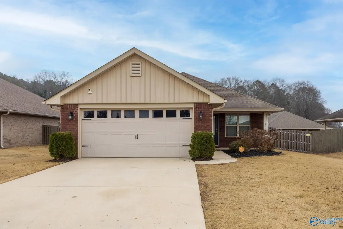 121 Meadow Land Drive, Meridianville, AL 35759 - Image #1