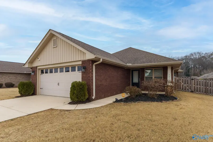 121 Meadow Land Drive, Meridianville, AL 35759 - Image #2
