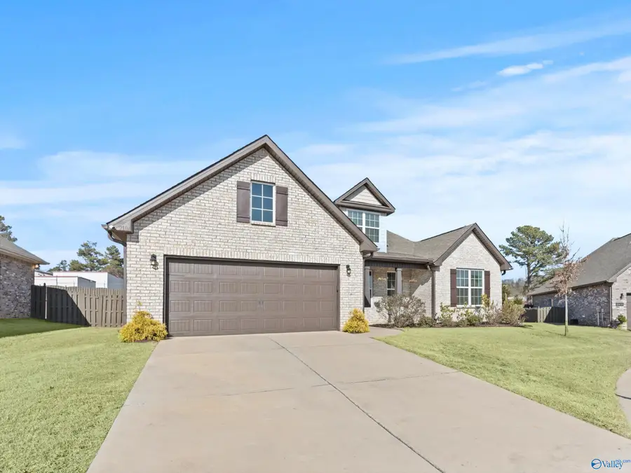 2104 Big Leaf Drive, Huntsville, AL 35803 - Image #3