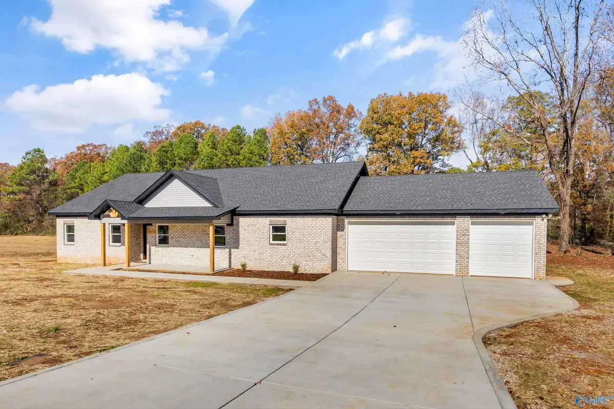 13927 Hatchie Lane, Athens, AL 35611 - Image #1