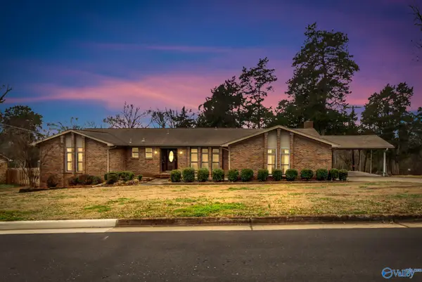 7602 Peacock Drive Sw, Huntsville, AL 35802