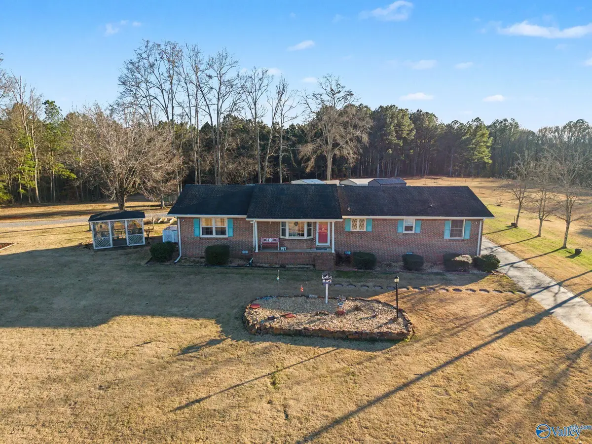 3560 Garner Road Sw, Hartselle, AL 35640 - Image #1