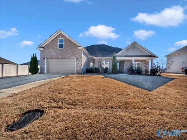 106 Shields Lake Drive, Huntsville, AL 35811