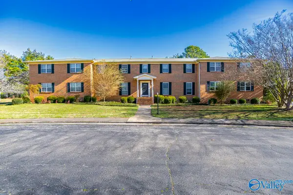 8204 Willowbrook Circle #C, Huntsville, AL 35802