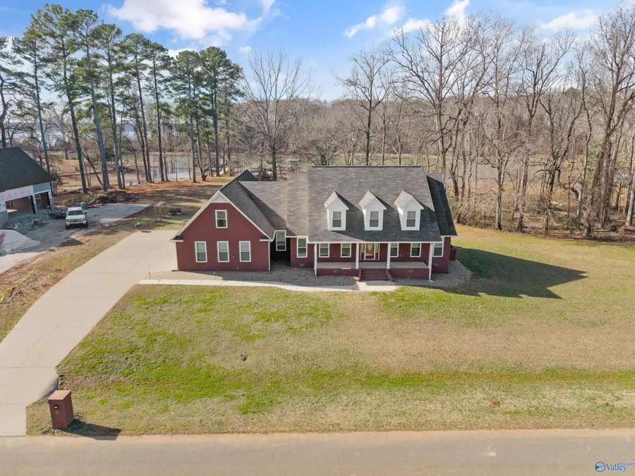 9849 Hawkins Drive Sw, Athens, AL 35611 - Image #2