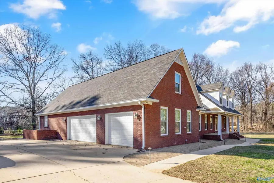 9849 Hawkins Drive Sw, Athens, AL 35611 - Image #3