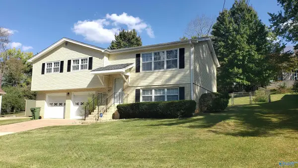 2709 Briarwood Drive, Huntsville, AL 35801