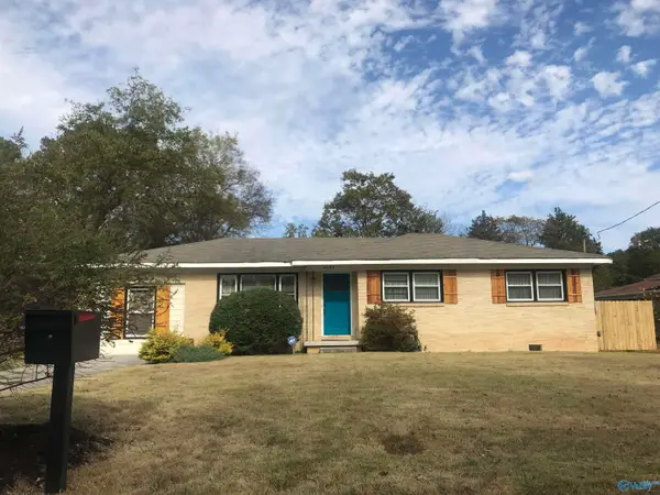 4036 NW Knollbrook Drive, Huntsville, AL 35810