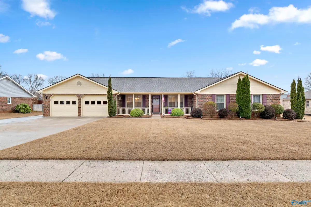 2209 Lugenia Drive, Huntsville, AL 35803 - Image #1