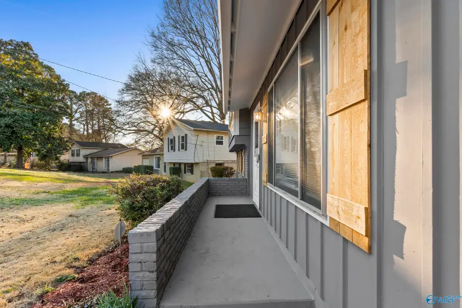 448 N Edgemont Circle, Huntsville, AL 35811 - Image #3