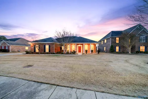 5014 Willow Creek Drive, Owens Cross Roads, AL 35763