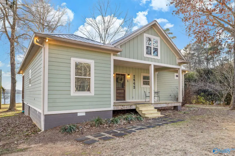 1442 Holiday Shores Road, Scottsboro, AL 35769 - Image #3