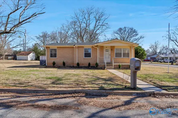 3223 Montrose Street Sw, Huntsville, AL 35805