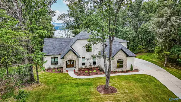 436 Monte Sano Drive, Scottsboro, AL 35769