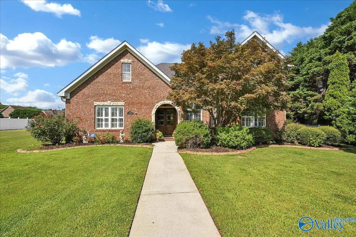 901 Parkside Court, Decatur, AL 35601 - #1